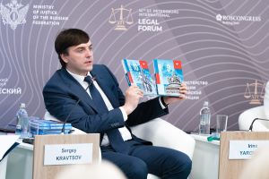 С 1 сентября старшеклассники будут обучаться по новым учебникам по обществознанию